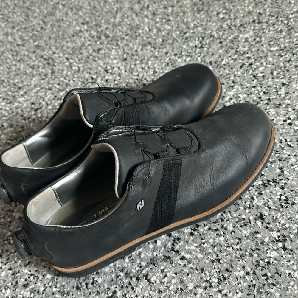 Women’s FootJoy golf shoes